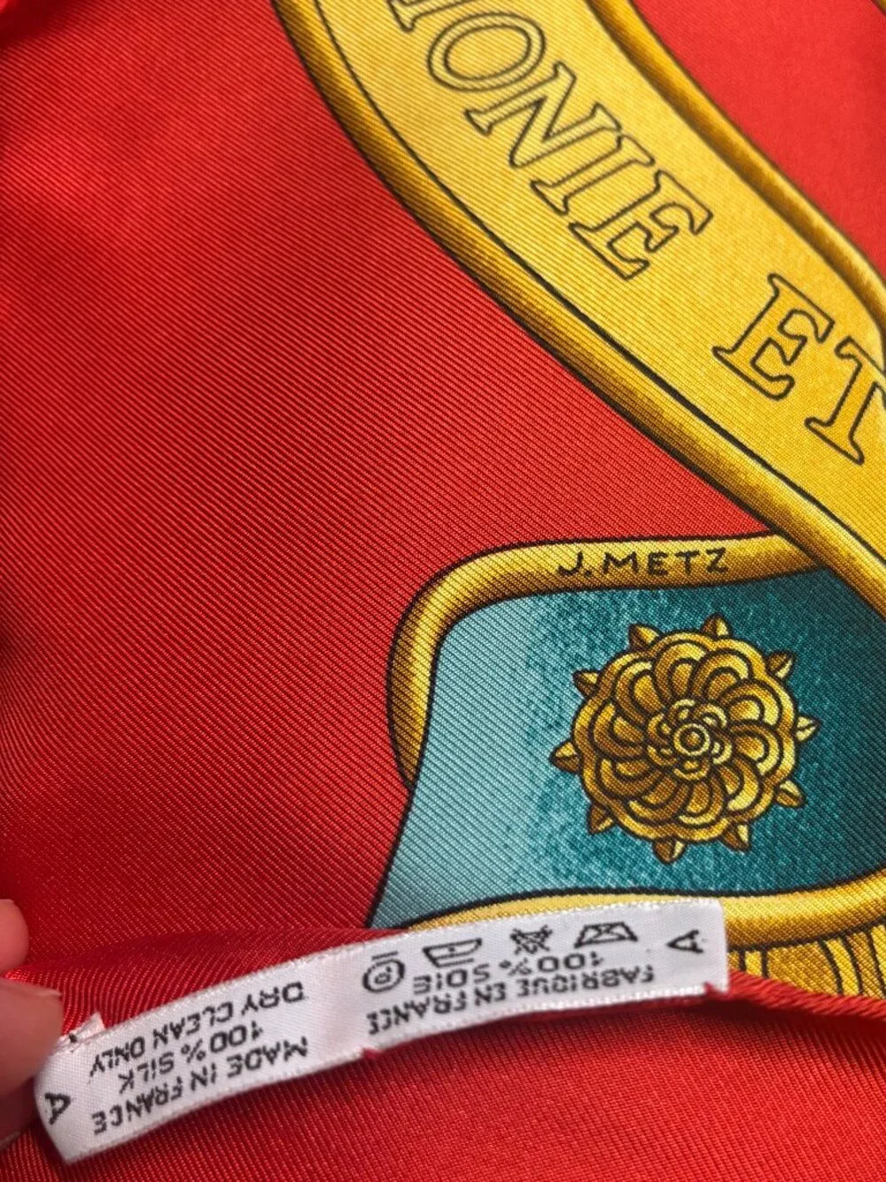 Authentic Hermes scarf Carre 90 Reds Silk Hermès - EUROPE by Joachim Metz. RaRE